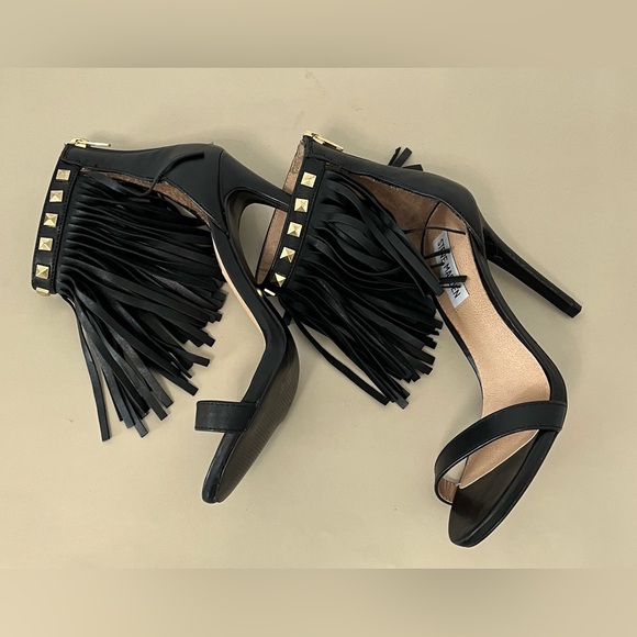 Steve Madden "Sioux" black leather studded fringe ankle strap heel sandals - Picture 4 of 9
